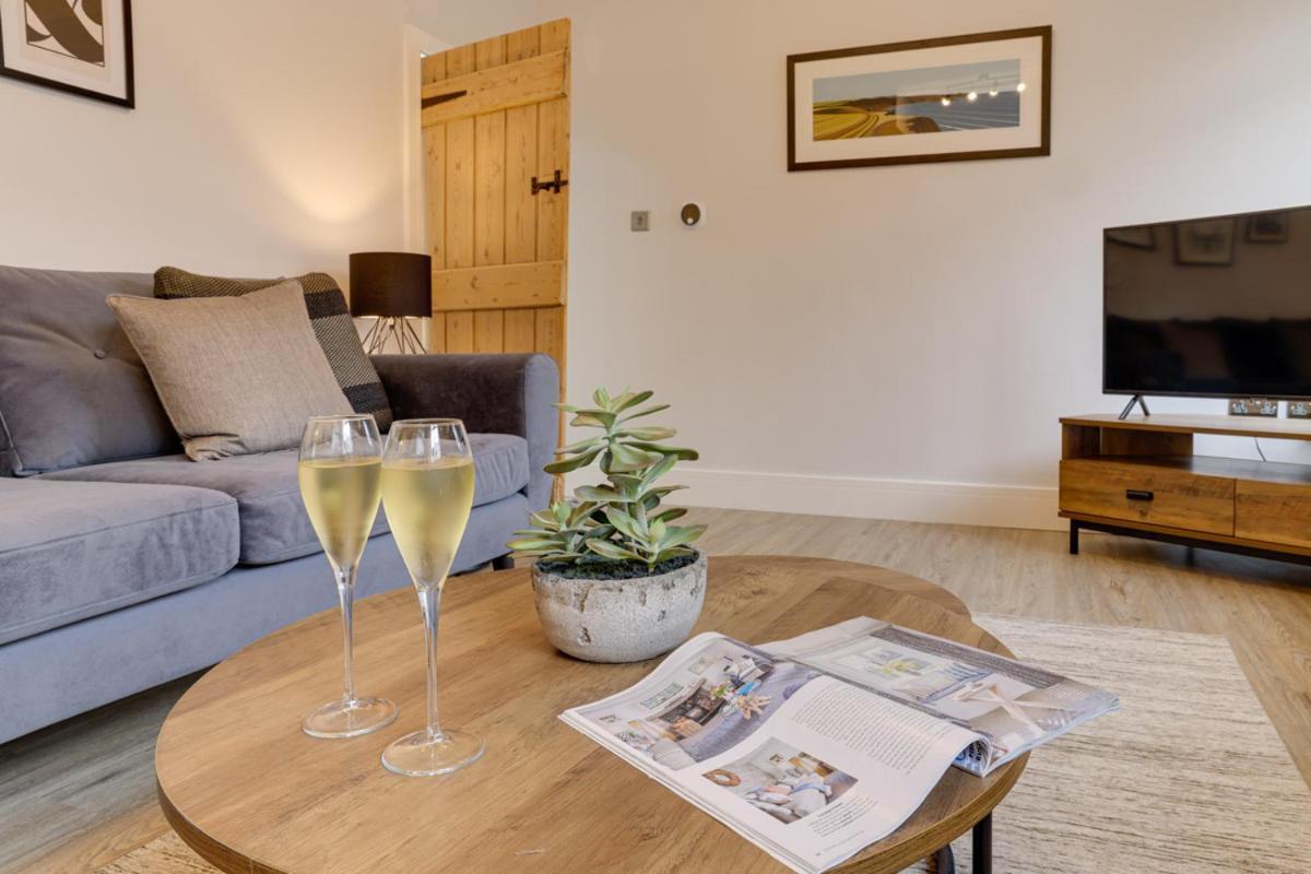 Beam End Snainton - Modern 2-Bedroom Stone Cottage Eksteriør billede